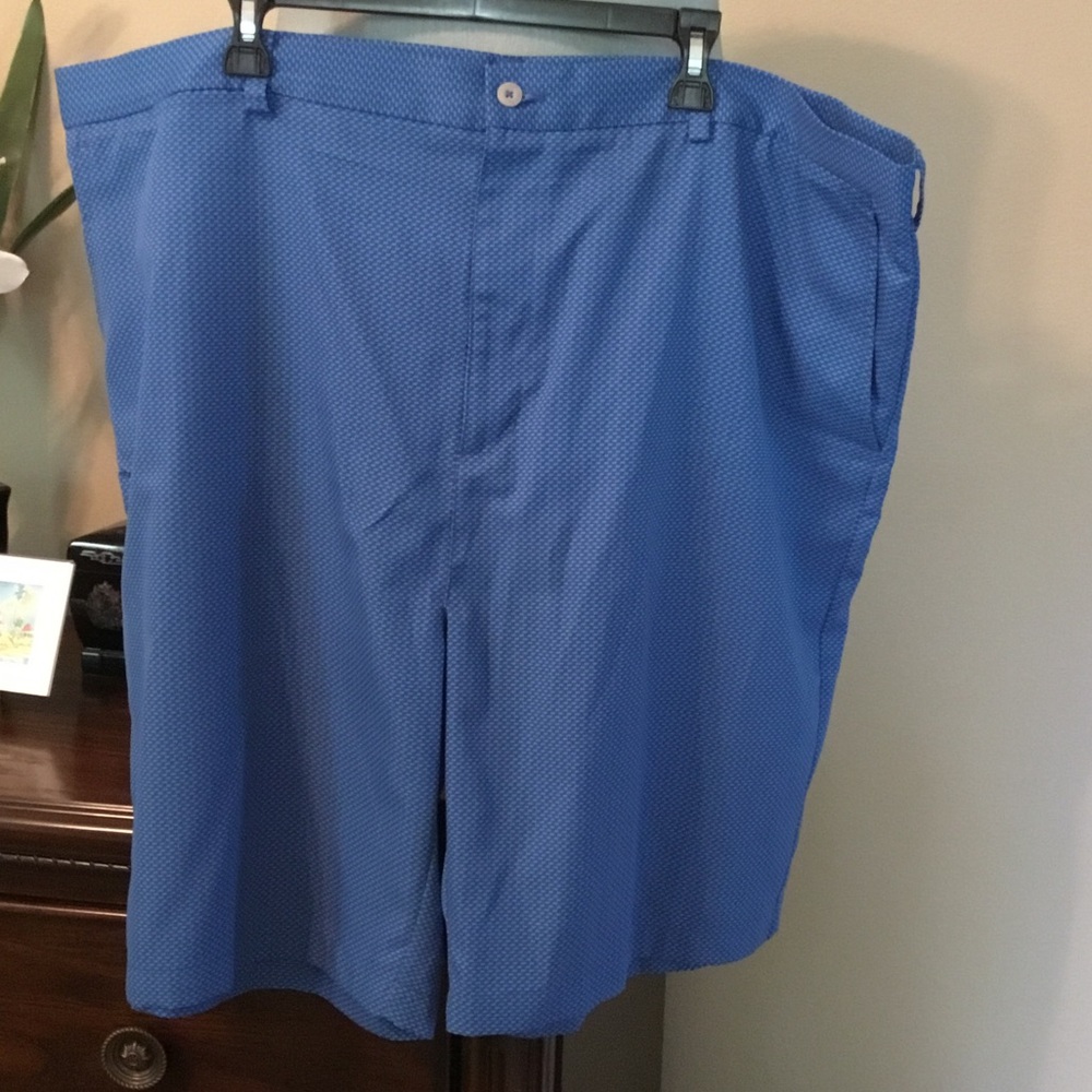 Grand Slam-Men’s-EUC-Light Blue Patterned Performance Flat-Front Shorts